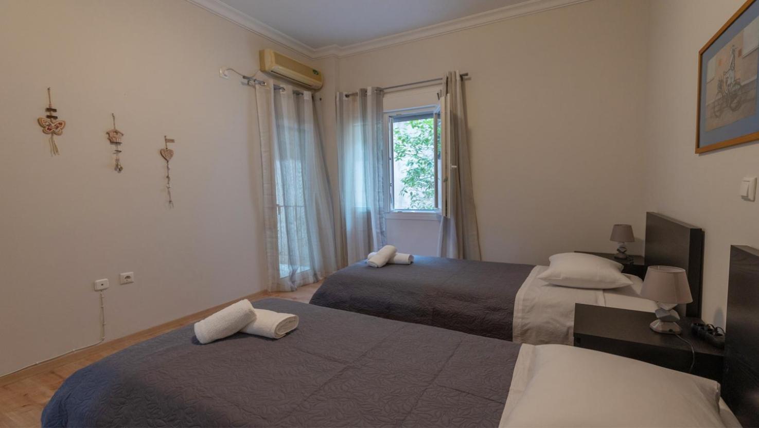 Entire Apt, 2 Bdrm, City Center Athens Exterior photo